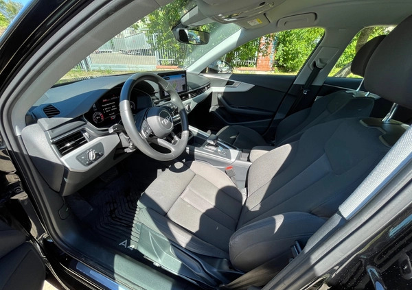 Audi A4 cena 84000 przebieg: 147000, rok produkcji 2019 z Warszawa małe 631